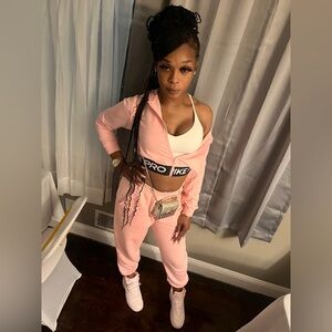 Meet your Posher, Karmen